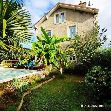 Maison De Famille A Perigueux Exterior photo